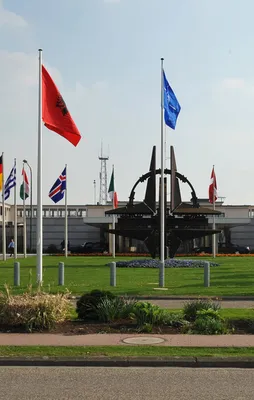 İhanetin üssü NATO