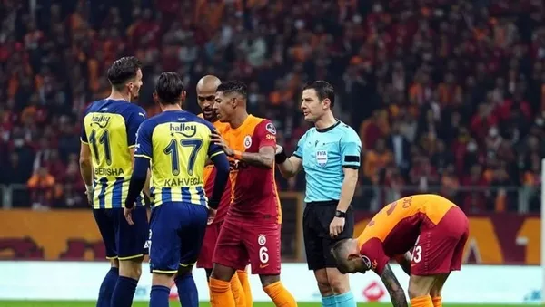ozel-haber-i-fenerbahce-galatasaray-derbisi-heyecani-ilker-yagcioglu-ve-evren-turhandan-dev-derbi-yorumlari-1649513759490.jpg