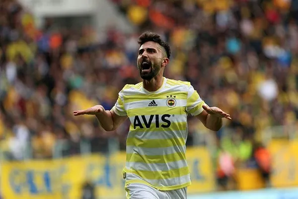 fenerbahce-ile-olan-sozlesmesi-soa-erecek-olan-hasan-ali-kaldirimin-yeni-takimi-belli-oldu-1593115700318.jpeg Fenerbahçe ile olan sözleşmesi sona erecek olan Hasan Ali Kaldırım'ın yeni takımı belli oldu-2