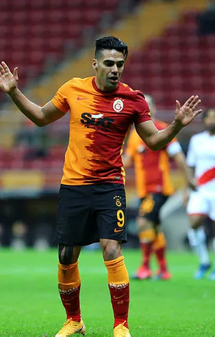 Falcao Galatasaray'da kalacak mı? Tarihi itiraf geldi!
