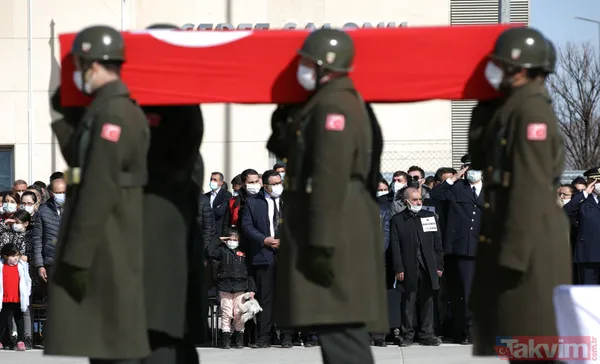 Helikopter kazasında şehit olan 11 asker Elazığ'dan Ankara'ya uğurlandı - 24