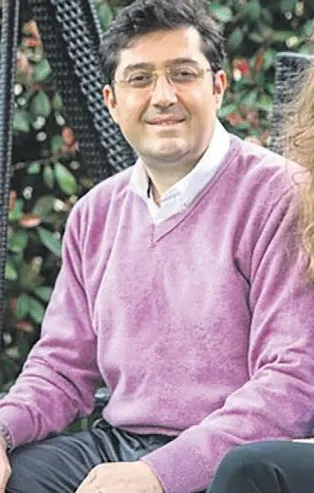 Hazinedar’dan kadrolu vurgun