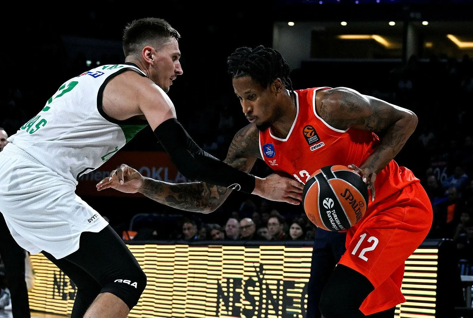 Anadolu Efes Zalgiris’i uzatmalarda devirdi!