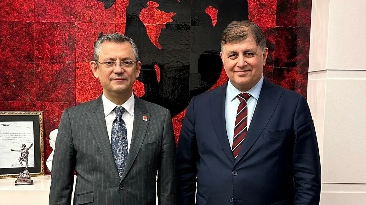 gerekcesi-kilicdaroglu-yonetimi-izmirde-23-yillik-chp-donemi-bitti-cemil-tugay-istifa-etti-1781813164779.jpeg Cemil Tugay'ın istifasının perde arkası! İzmir'de 23 yıllık CHP dönemini Kılıçdaroğlu yönetimi bitirdi | 3 isimden daha hamle-5