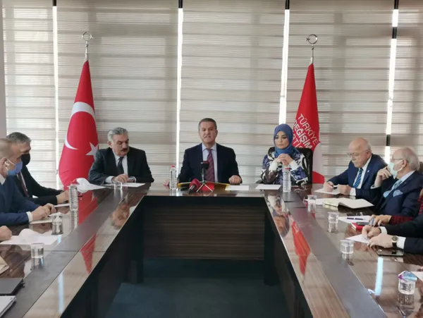 Türkiye Değişim Partisi Genel Başkanı Mustafa Sarıgül: Anayasa değişikliğine destek vereceğiz