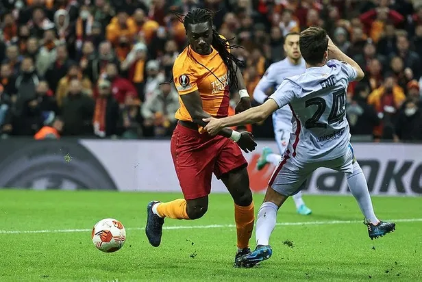 galatasaray-uefa-avrupa-ligine-veda-etti-galatasaray-1-2-barcelona-mac-sonucu-ozet-1647546356932.jpeg