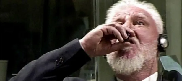 Cezayı yedi! Zehir içerek intihar etti