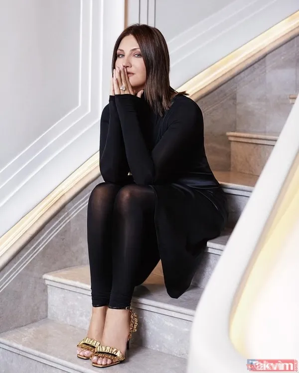 51’lik Sibel Can’dan havuz başında iddialı pozlar! Hakan Ural'ın ‘yaşayan efsane’ dediği Sibel’e bakın! Tatil pozuyla yıkıp geçti - 5