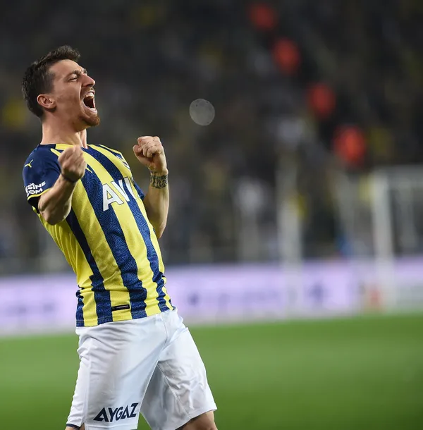 torinodan-fenerbahceye-ikinci-mert-hakan-yandas-seferi-1650447095072.jpg