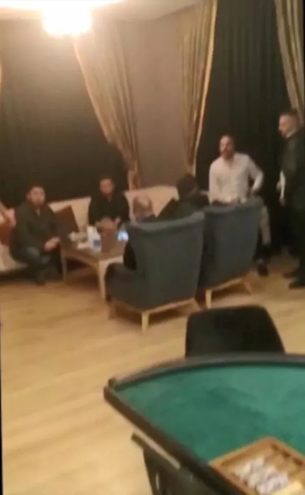 buyukcekmecede-villaya-kumar-baskini-ramazandan-once-son-kez-oynadik-1648884261299.jpeg Büyükçekmece'de villaya kumar baskını: Ramazan'dan önce son kez oynadık-3