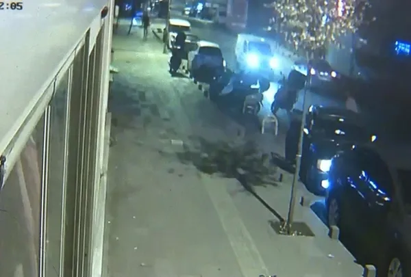 siz-insan-misiniz-be-pendikte-takip-ettikleri-motosikletli-kuryeyi-musta-ile-darbettiler-1637565882553.jpg Siz insan mısınız be? Pendik'te takip ettikleri motosikletli kuryeyi muşta ile darbettiler-3