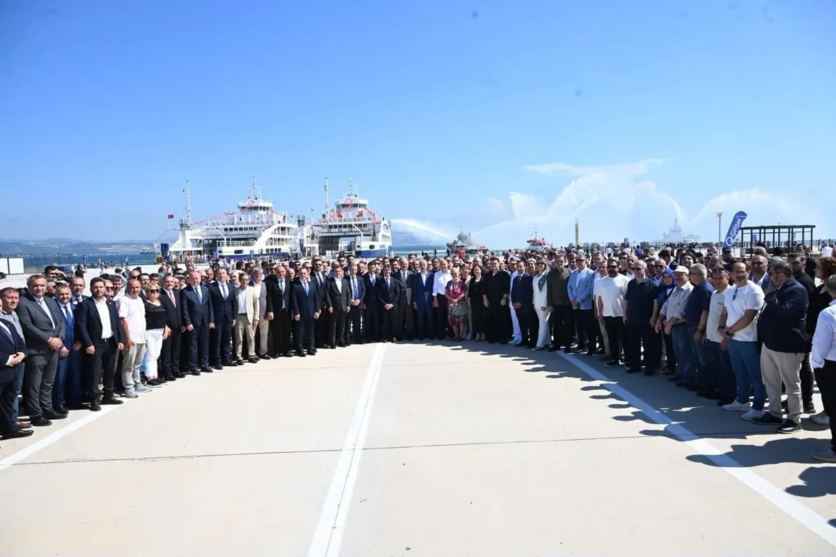 1780757124331.jpeg Bakan Uraloğlu Gelibolu Yeni Feribot İskelesi açılışında konuştu: Türkiye deniz ticaretinde dünyada 10. sırada!-3