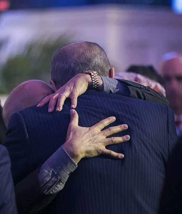 Başkan Erdoğan'ın boynuna sarılan Filistinli Ebubekir Serag: "Ümmet arkanda" dedim-3