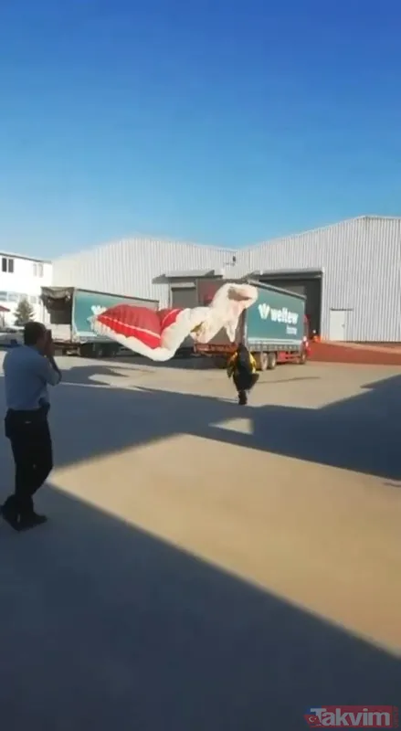 Mesaiye geç kalan fabrika işçisi fabrikaya paraşütle gitti - 13