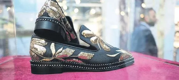 1 çift ayakkabı 45 bin lira