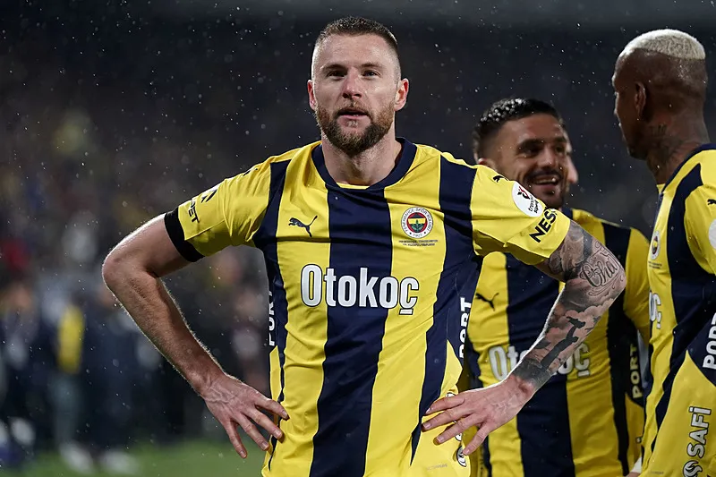 Fenerbahçe'den Galatasaray'a dev çalım! Transfer için imza an meselesi - 3