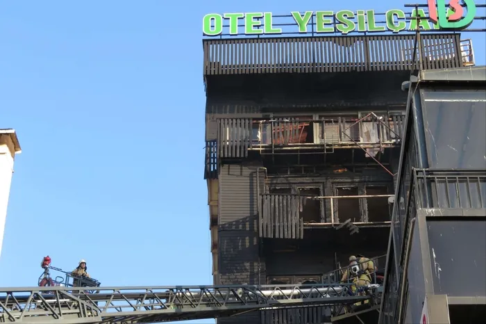 pendikteki-3-kisinin-oldugu-otel-yanginina-iliskin-3-sanigin-yargilanmasina-baslandi-1701776814927.jpeg Pendik’teki otel yangınına ilişkin yürütülen soruşturmada yeni gelişme! 3 sanığın yargılanmasına başlandı-2