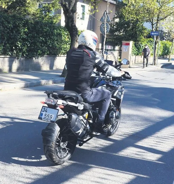 bakim-19-kivanc-tatlituga-vitamin-takviyesi-1619204505308.jpeg Bakım-19! Kıvanç Tatlıtuğ'a vitamin takviyesi-1