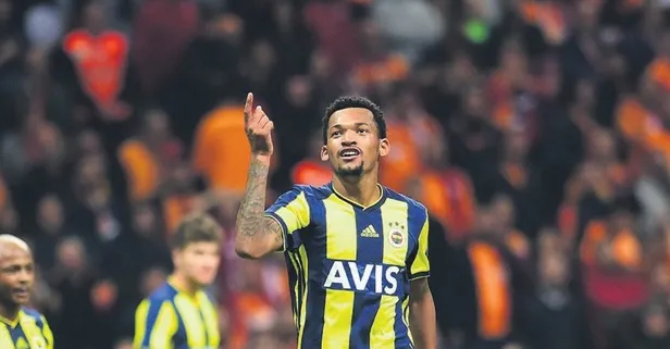 Jailson kendini orta sahada sanıyor