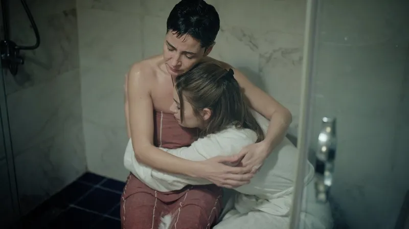 herkesi-hungur-hungur-aglatti-iste-abinin-mahinuru-esra-sengunalpin-biyografisi-1768917205466.jpg Herkesi hüngür hüngür ağlattı! İşte A.B.İ'nin Mahinur'u Esra Şengünalp’in biyografisi-5