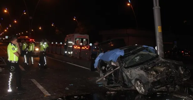 Kayseri'de gece yarısı feci kaza! 2 kişi hurdaya dönen otomobilde can verdi