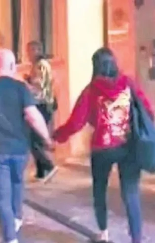 10 yıldır evli olan Güven Kıraç başka bir kadınla çapkınlık yaparken yakalandı! | Saklambaç haberleri