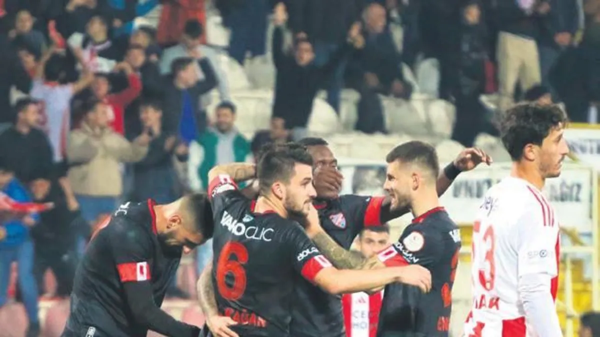 Boluspor evinde Ümraniyespor'u 3-0 mağlup etti