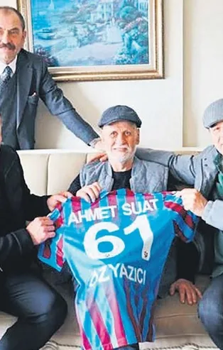 Türk futbol tarihinin akışını değiştiren, şampiyonluğu ilk kez İstanbul dışına taşıyan büyük efsane Ahmet Suat Özyazıcı