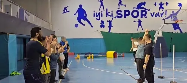CHP’li belediye otizmli gençlerin basketbol kursunu kapattı!