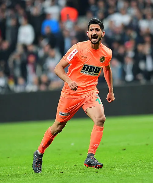 Emre Akbaba Başakşehir'le imzalıyor - 2