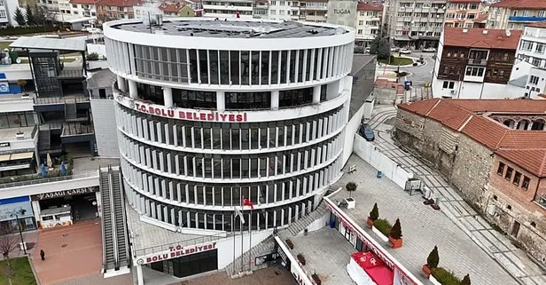 Tanju Özcan’ın yerine CHP'nin adayı Mehmet Tuna Özcan Bolu Belediye Başkanvekilliğine seçildi