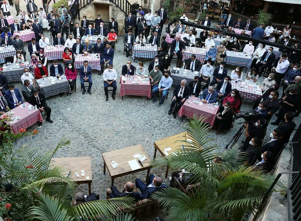 son-dakika-baskan-recep-tayyip-erdogan-kktcde-genclerle-bulustu-1626804711221.jpg Son dakika! Başkan Recep Tayyip Erdoğan KKTC'de gençlerle buluştu-3