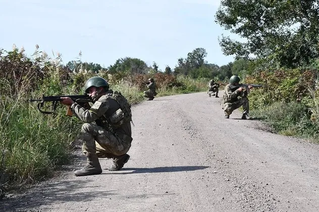 Hudut Kartalları göz açtırmıyor! 4'ü FETÖ 4'ü PKK mensubu terörist sınırda yakalandı