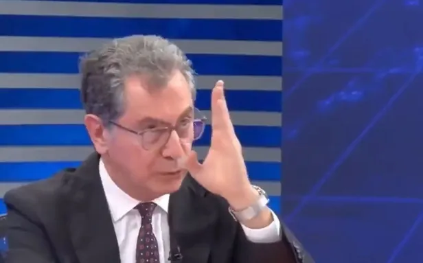 kadri-gurselden-kemal-kilicdaroglunun-seccade-ustundeki-pozuna-akla-ziyan-savunma-siyasi-lider-onune-bakmaz-1680590428973.jpeg Kadri Gürsel'den Kemal Kılıçdaroğlu'nun seccade üstündeki pozuna akla ziyan savunma: Siyasi lider önüne bakmaz-6