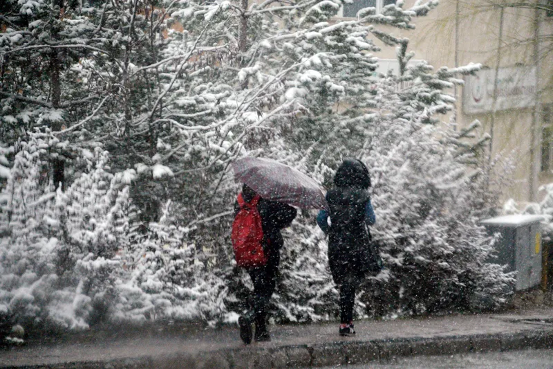 HAVA DURUMU | Meteoroloji'den 31 ile sarı ve turuncu kodlu uyarı! Bugün başlıyor 3 gün sürecek! İstanbul'a kar alarmı | 26 Ocak 2024 hava durumu-5