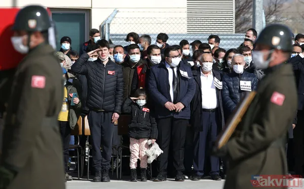 Helikopter kazasında şehit olan 11 asker Elazığ'dan Ankara'ya uğurlandı - 21