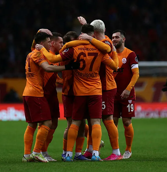 galatasaray-trabzonspor-maci-saat-kacta-galatasaray-trabzonspor-maci-hangi-kanalda-canli-yayinlanacak-sifresiz-1642941512610.jpg Galatasaray Trabzonspor maçı saat kaçta? Galatasaray Trabzonspor maçı hangi kanalda canlı yayınlanacak? GS TS maçı şifresiz mi?-2