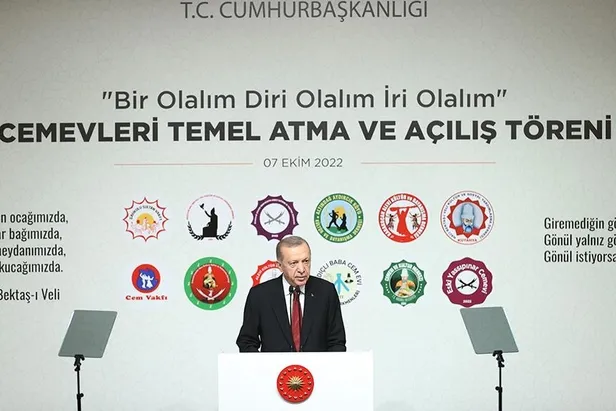 kemal-kilicdaroglu-ile-ahmet-davutoglundan-tehlikeli-kumar-kur-alevi-sunni-meselesini-neden-kasidilar-1682146672537.jpeg