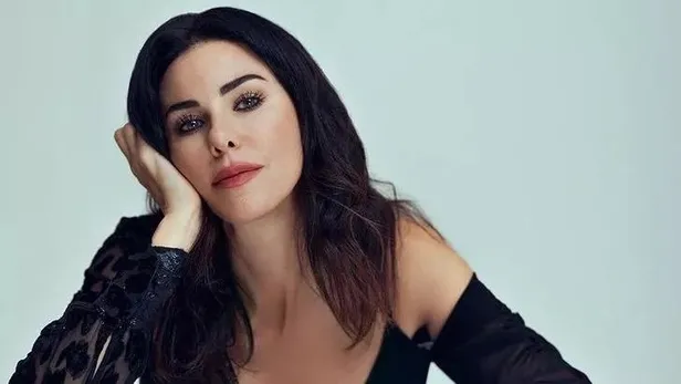 Defne Samyeli'ye konser şoku! Yok denecek kadar az bilet satıldı-5