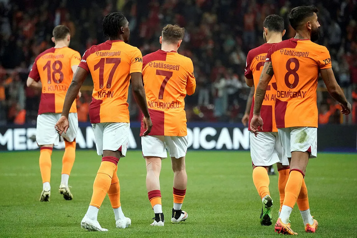 GALATASARAY TRANSFER HABERLERİ | Galatasaray'da 6 ayrılık! Vedalar peş peşe - 11