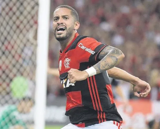 Aslan’ın gözdesine Alman kancası!