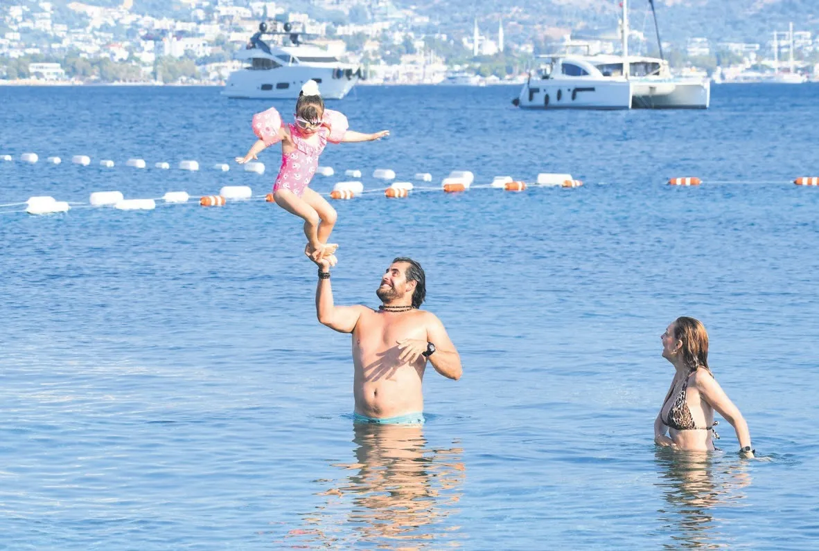 Denizde neşe dolu anlar