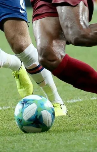 Chelsea servet dağıttı