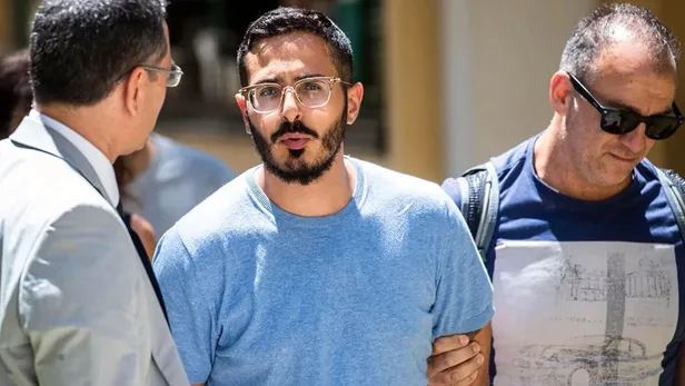 simon-leviev-kimdir-kac-yasinda-nereli-the-tinder-swindler-tinder-avcisi-belgeseli-gercek-mi-tinder-avcisi-sim-1644412918847.jpg Simon Leviev kimdir, kaç yaşında, nereli? The Tinder Swindler (Tinder Avcısı) belgeseli gerçek mi? Tinder Avcısı Simon Leviev instagram hesabı ne?-4