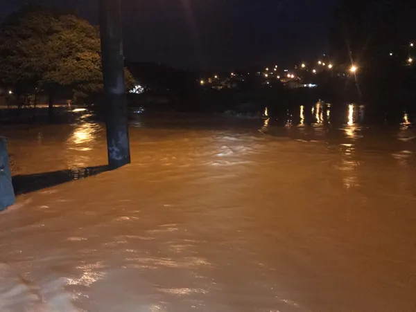 Karadeniz sele teslim oldu: Dereler taştı, yollar göle döndü, evleri su bastı! Ankara-İstanbul yönü trafiğe kapalı... | Zonguldak, Bartın, Bolu son durum-29