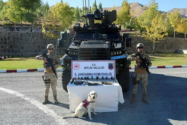 bitliste-teror-orgutu-pkkya-operasyon-cok-sayida-patlayici-ve-muhimmat-ele-gecirildi-1632766067962.jpeg
