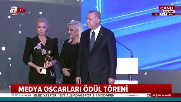 Turkuvaz Medya'ya ödül yağdı! Ödülleri Başkan Recep Tayyip Erdoğan bizzat takdim etti