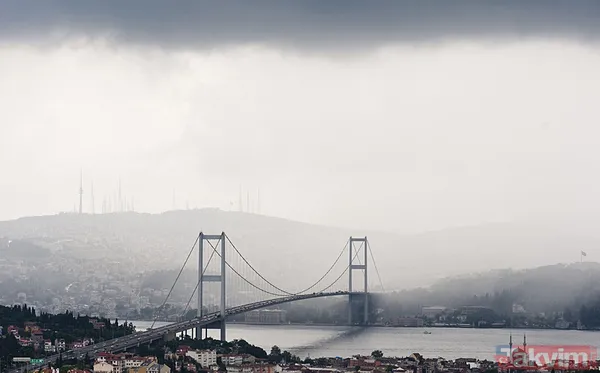 Akom'dan İstanbul İçin Fırtına Uyarısı Akom'dan Yapılan Yazılı Açıklamada, "İstanbul'da Rüzgarın, 1 Mayıs Perşembe Gününe Kadar Kuvvetli Ve Zaman Zaman Fırtına...