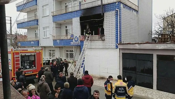 samsunda-aci-olay-1-yasindaki-bebek-omer-halis-dursun-yanginda-hayatini-kaybetti-1675169741112.jpeg Samsun'da acı olay! 1 yaşındaki bebek Ömer Halis Dursun yangında hayatını kaybetti-3