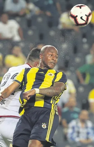 Ayew henüz yüzde 50’de